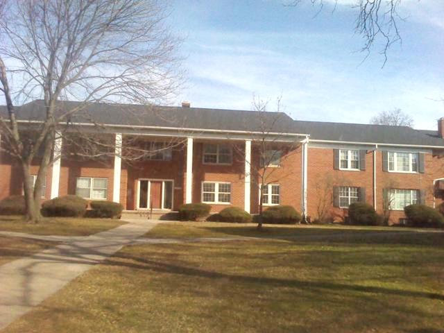 27654 East Echo Valley #233, Farmington Hills, MI 48334 