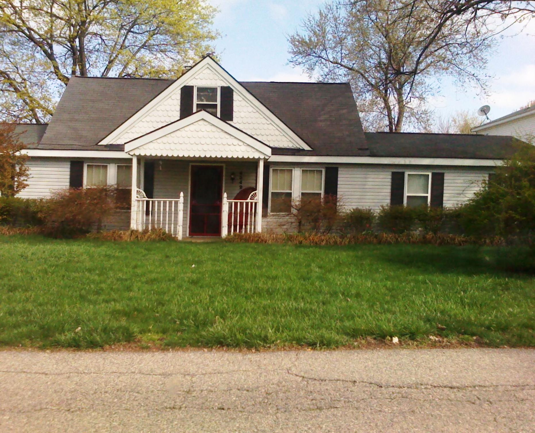 6342 Rowley Boulevard, Waterford, MI 48329 