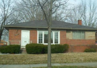23211 Kenosha Street, Oak Park, MI 48237 