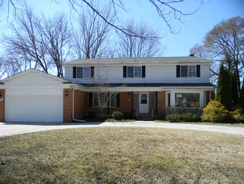22100 Chatsford Circuit St, Southfield, MI 48034 