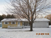 8548 Bayview Rd, Onekama, MI 49675 