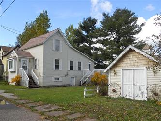 32 Fourth St, South Range, MI 49963 