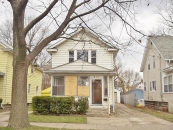 211 S Dwight St, Jackson, MI 49203 