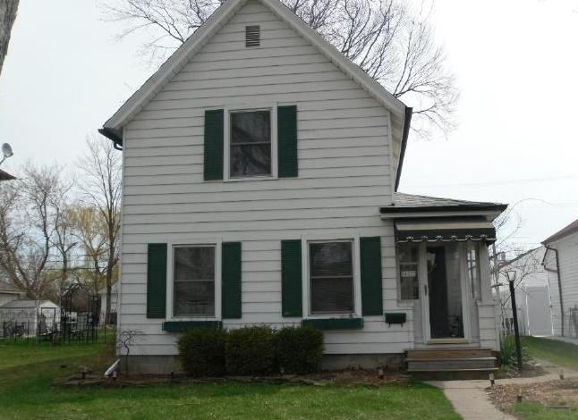 2433 3rd St, Trenton, MI 48183 
