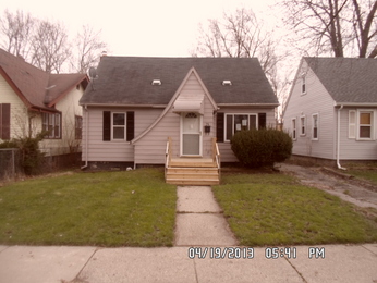 26 Gage St, Pontiac, MI 48342 