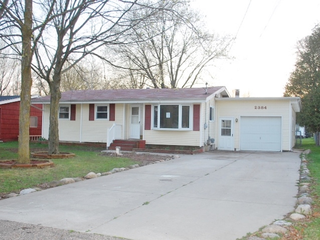 2384 Cheryl Ann Dr, Burton, MI 48519 
