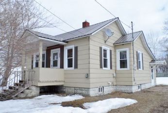 608 Broadway St, Iron Mountain, MI 49801 