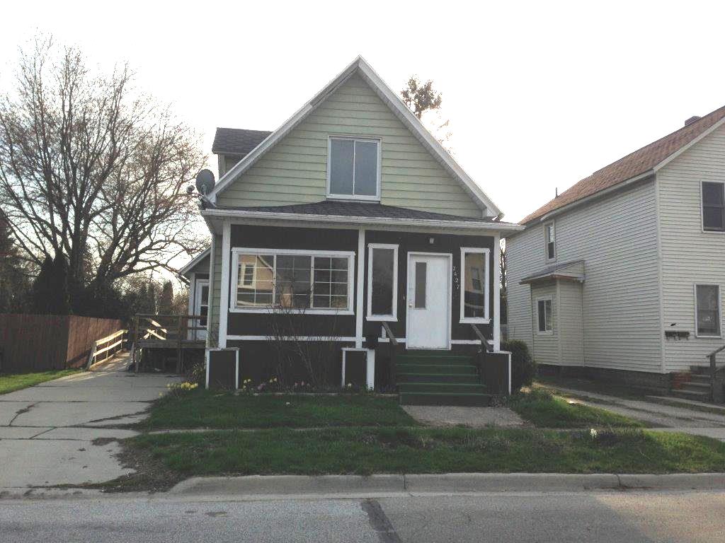 2427 Stone St, Port Huron, MI 48060 
