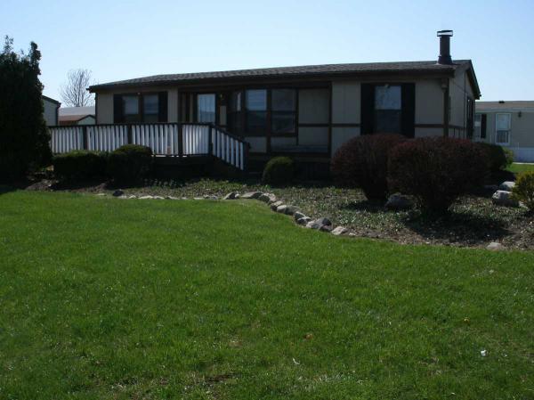 25039 Deer Creek, Flat Rock, MI 48134 