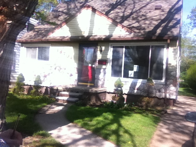18704 Denby, Redford, MI 48240 