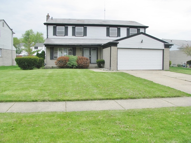 16346 Harden Cir, Southfield, MI 48075 