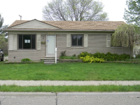 27283 Groveland St, Roseville, MI 48066 