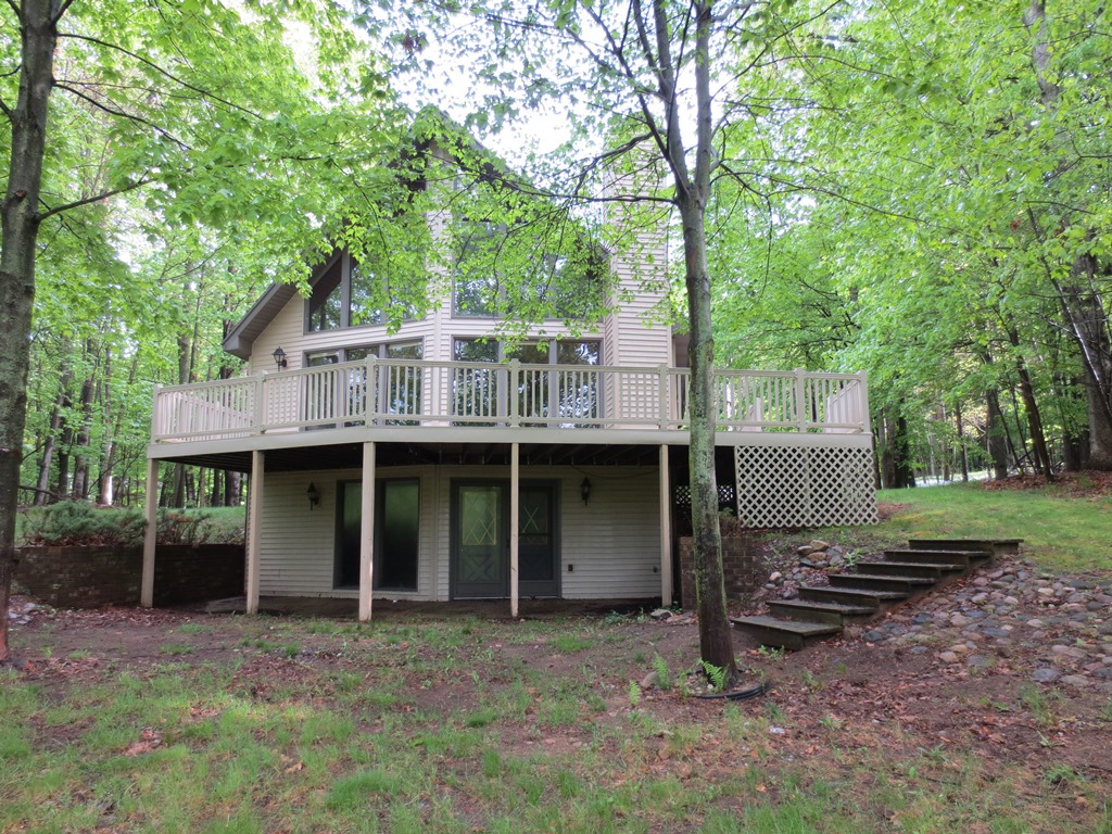 9525 Golf Port Dr, Stanwood, MI 49346 
