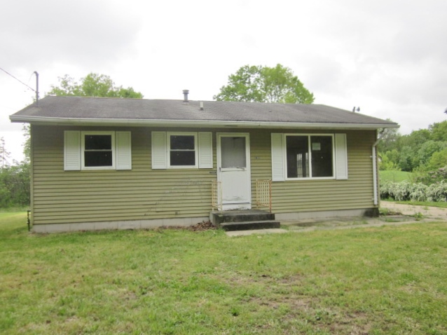 11345 Sprague Rd, Delton, MI 49046 