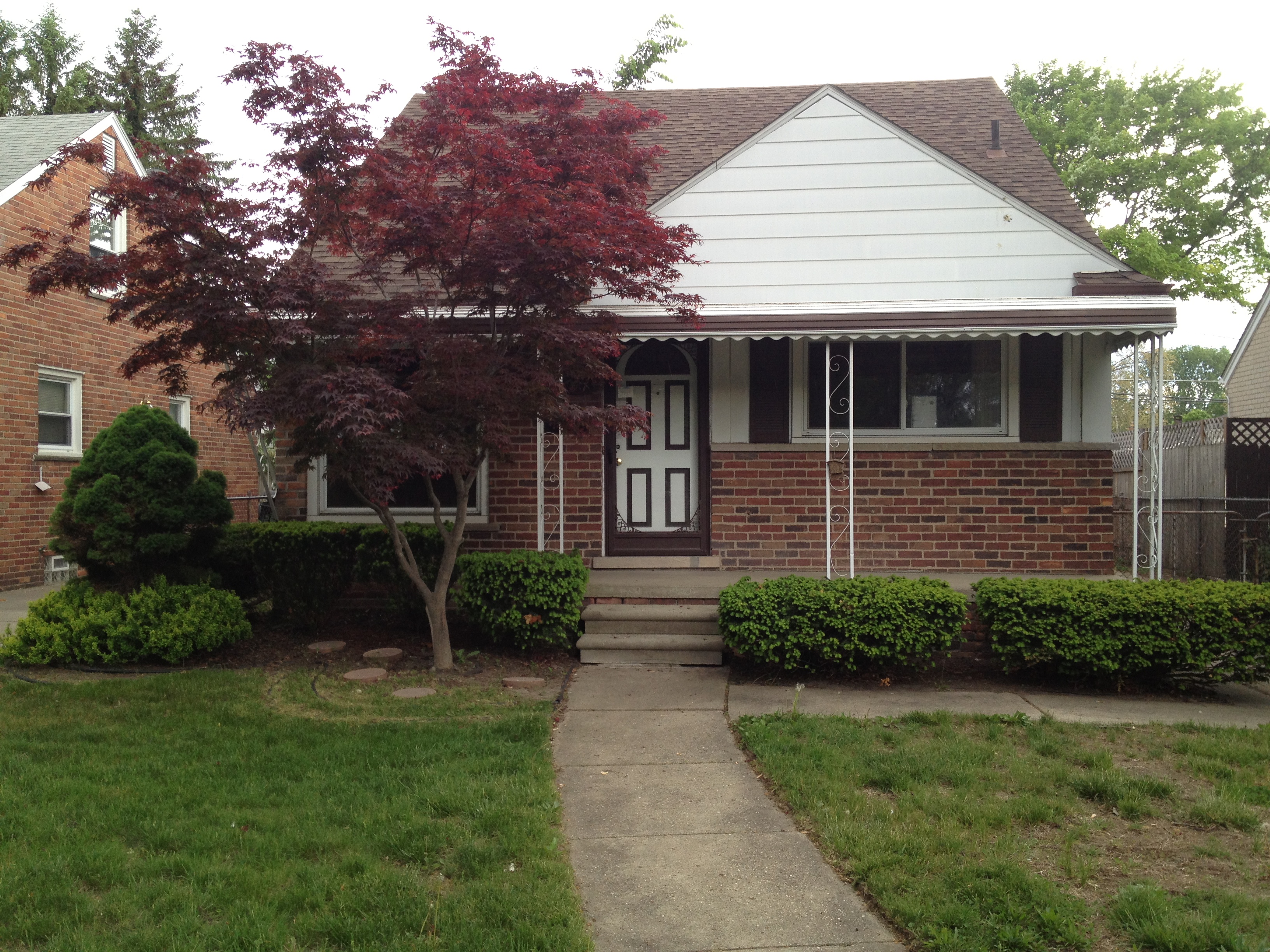 9327 Fenton, Redford, MI 48239 