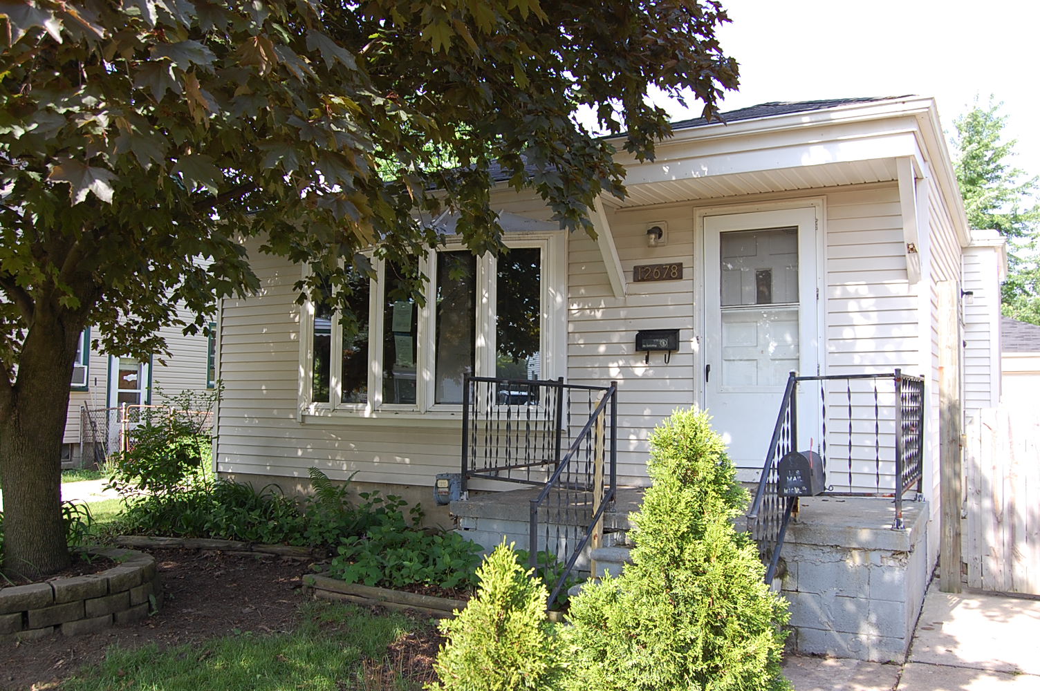 12678 Longtin, Southgate, MI 48195 