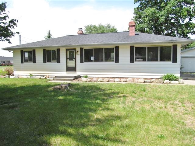 5002 Bowerman Dr, Tecumseh, MI 49286 