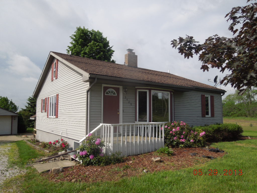 3428 Island Highway, Charlotte, MI 48813 