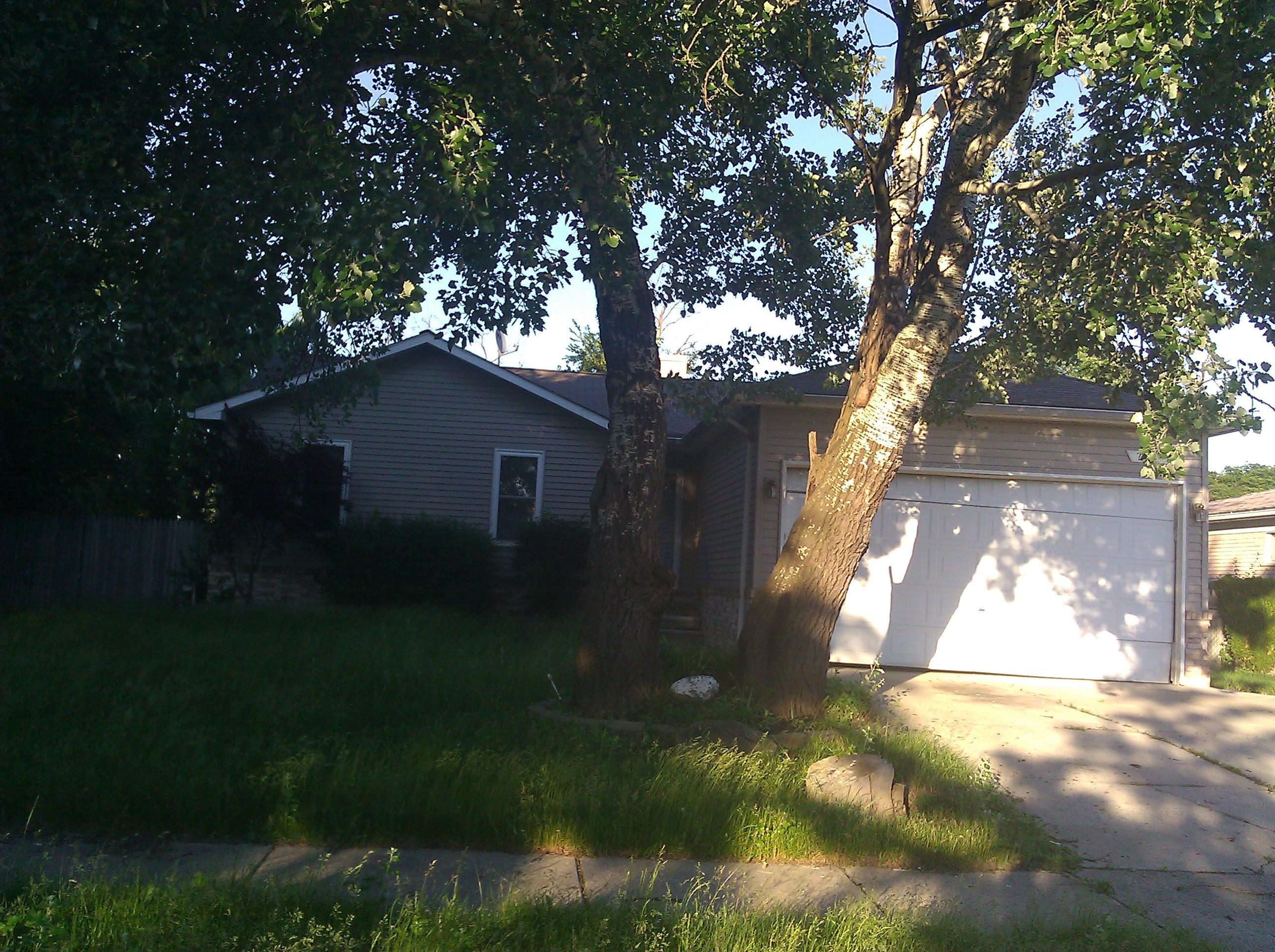 21190 Gentner St, Warren, MI 48089 