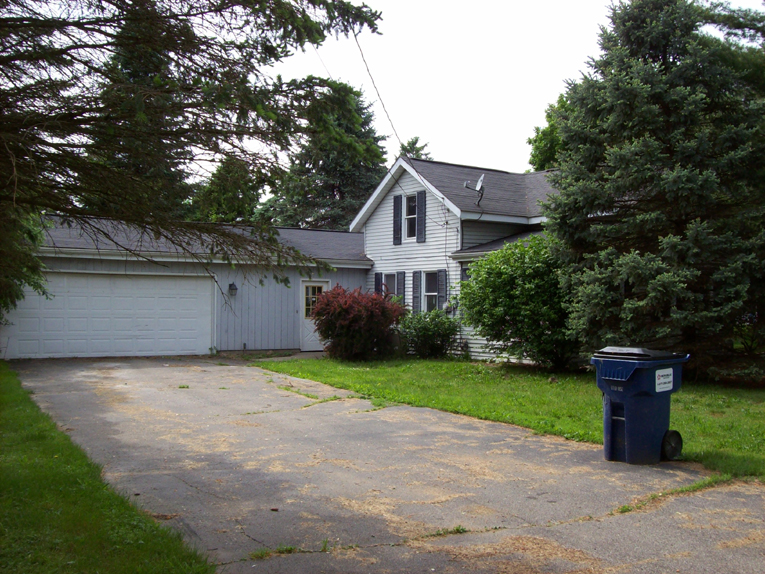 8474 Checker, Scotts, MI 49088 