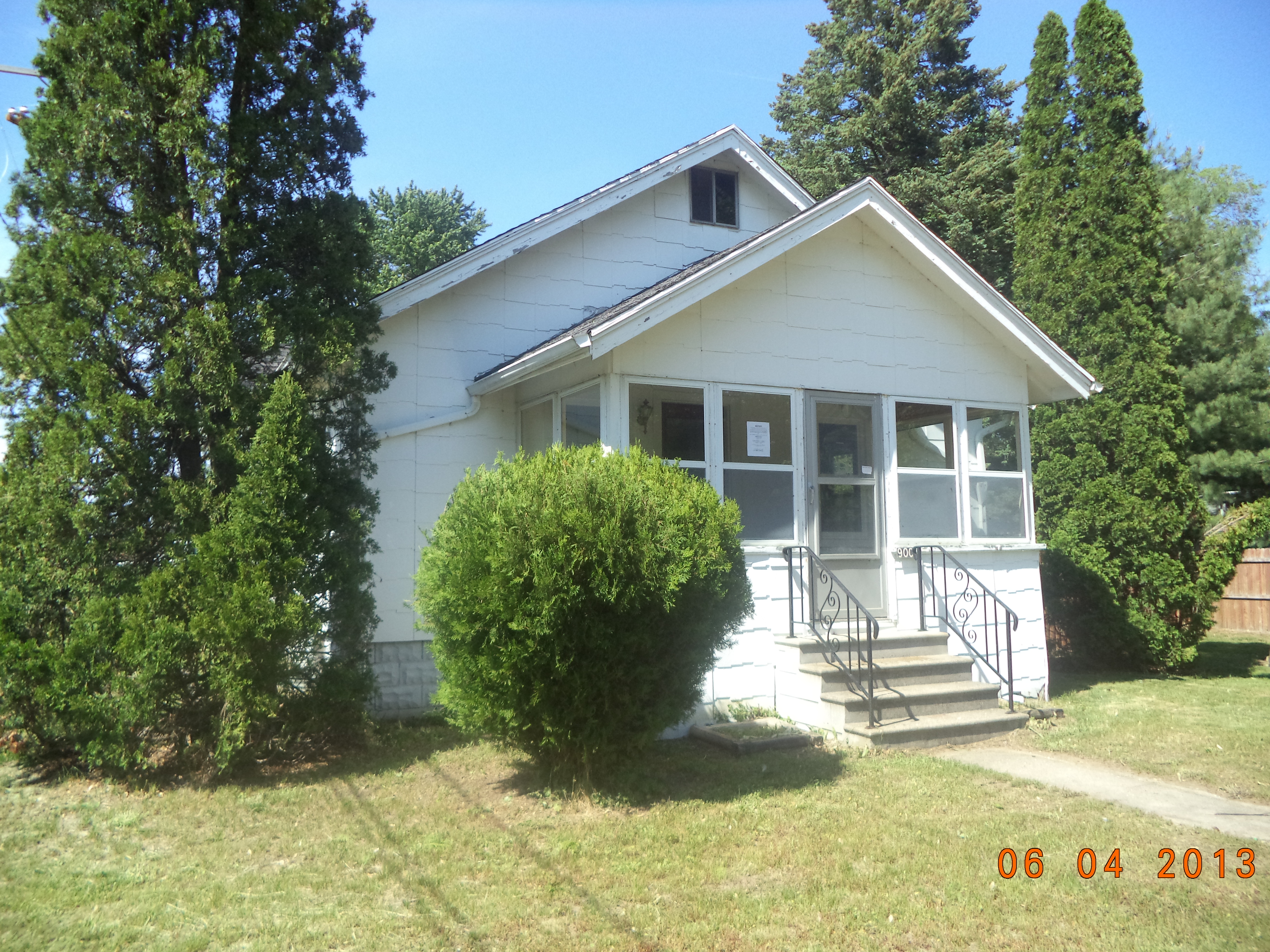 900 Gerald Ave, Jackson, MI 49203 