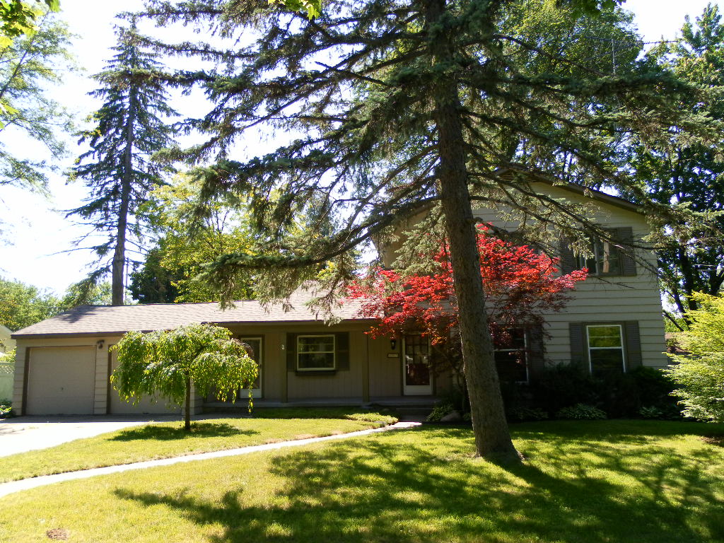 405 N. Mckinley Rd, Flushing, MI 48433 