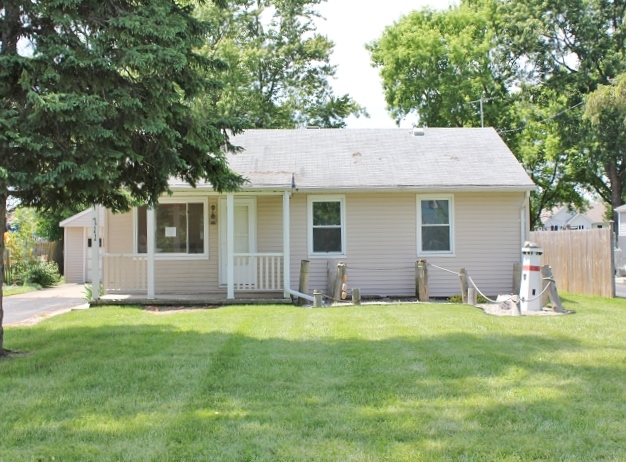 711 Moore St, Davison, MI 48423 