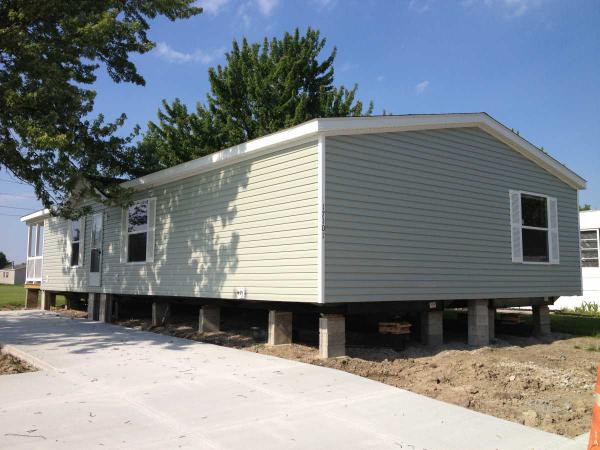 17101 St. Charles #312, Macomb, MI 48044 