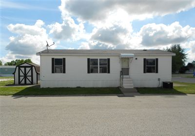1223 Chalet St., Newport, MI 48166 