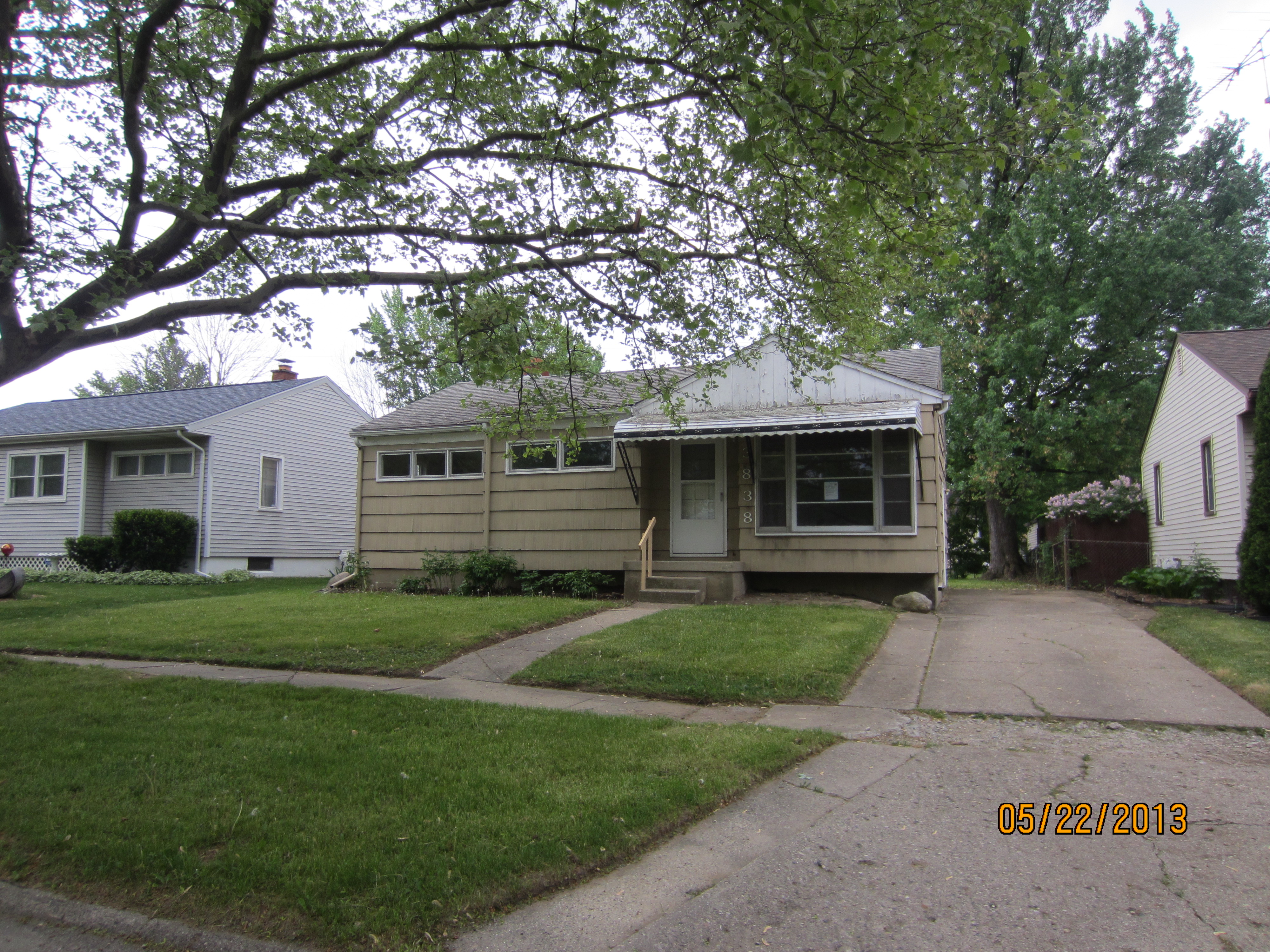 3838 Delaware Ave, Flint, MI 48506 