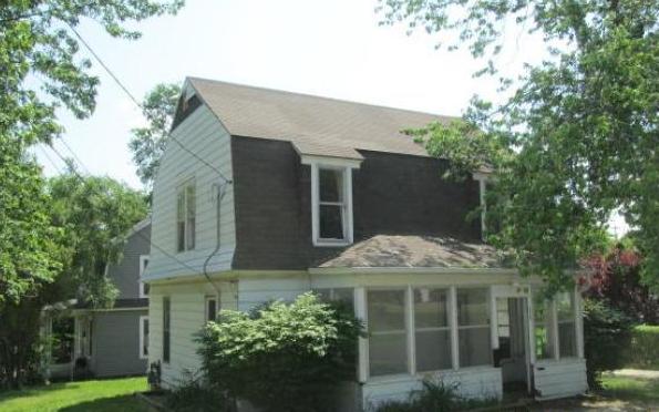 223 Leonard St, Belding, MI 48809 