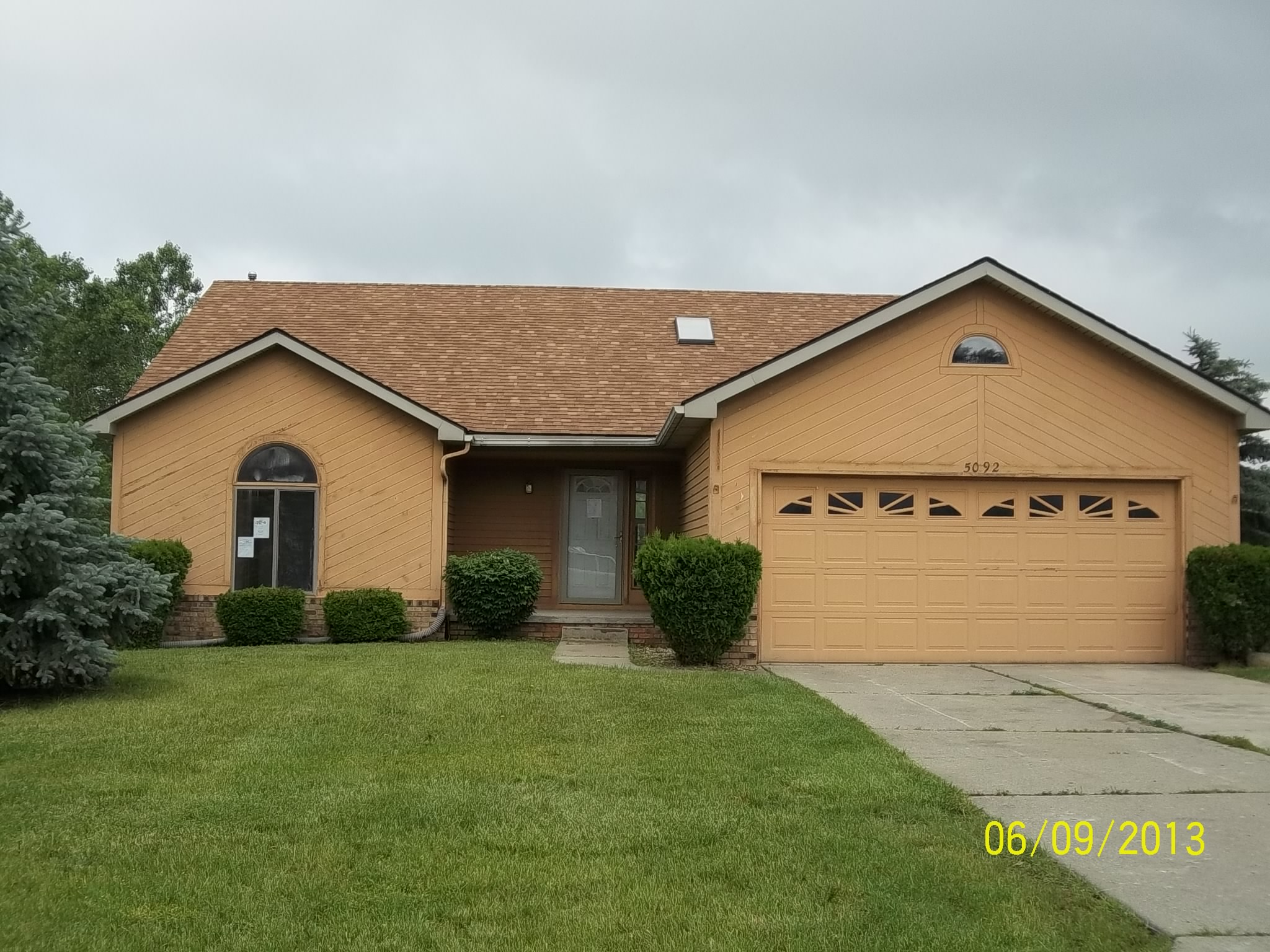 5092 Rockwood Drive, Grand Blanc, MI 48439 