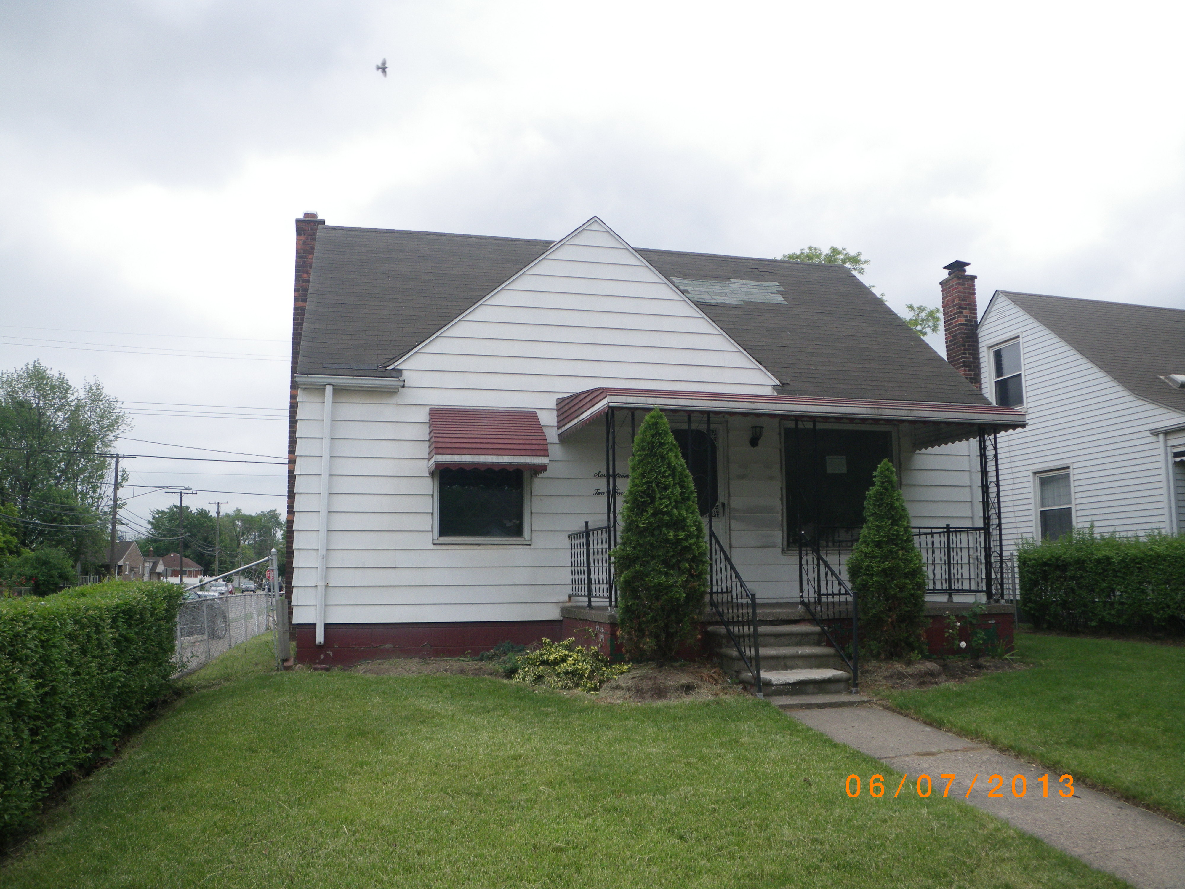 17204 Flint St, Melvindale, MI 48122 
