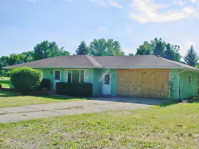 3461 Thomas Rd, Oxford, MI 48371 