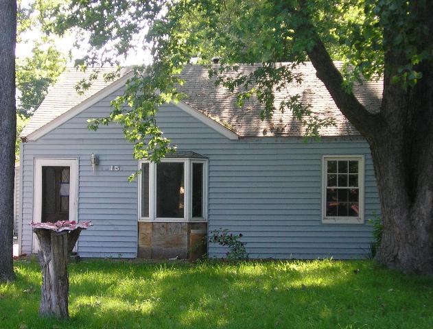 15151 Bainbridge St, Livonia, MI 48154 