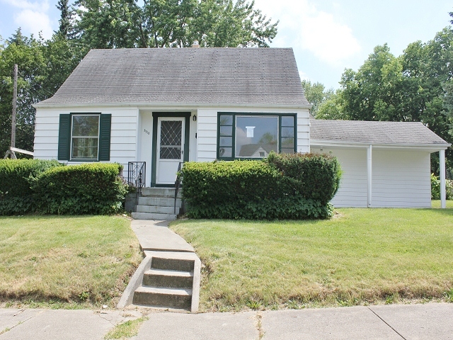 3213 Sherwood Dr, Flint, MI 48503 