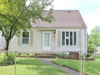 749 Huron St, Flint, MI 48507 