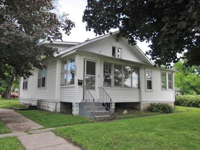 1119 E 6th St, Monroe, MI 48161 