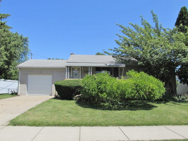 28034 Revere Ave, Warren, MI 48092 