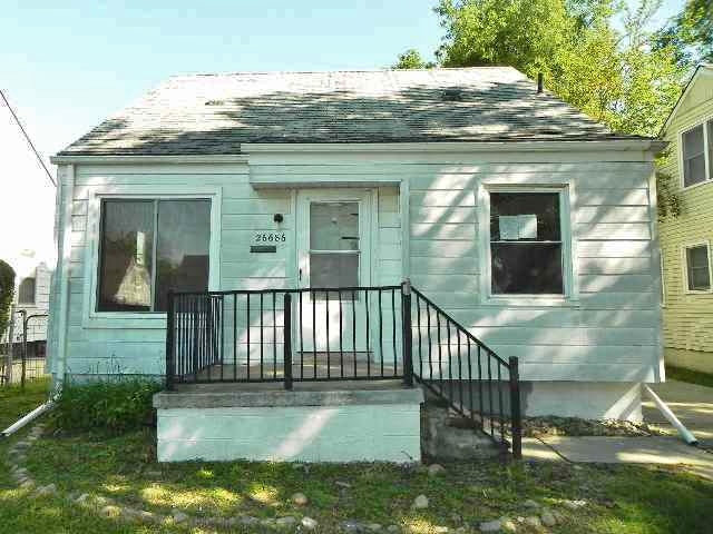 26686 W Hills Dr, Inkster, MI 48141 