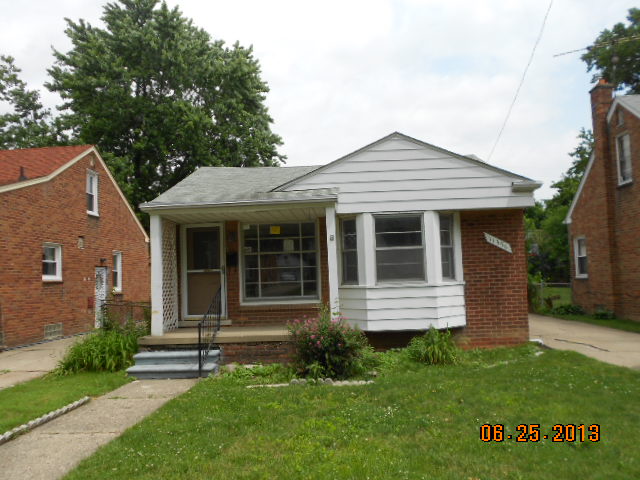 11396 Hazelton, Redford, MI 48239 