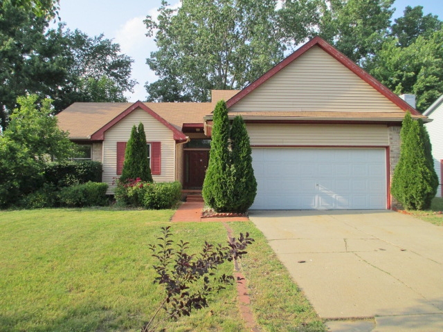8259 Berkshire Dr, Ypsilanti, MI 48198 