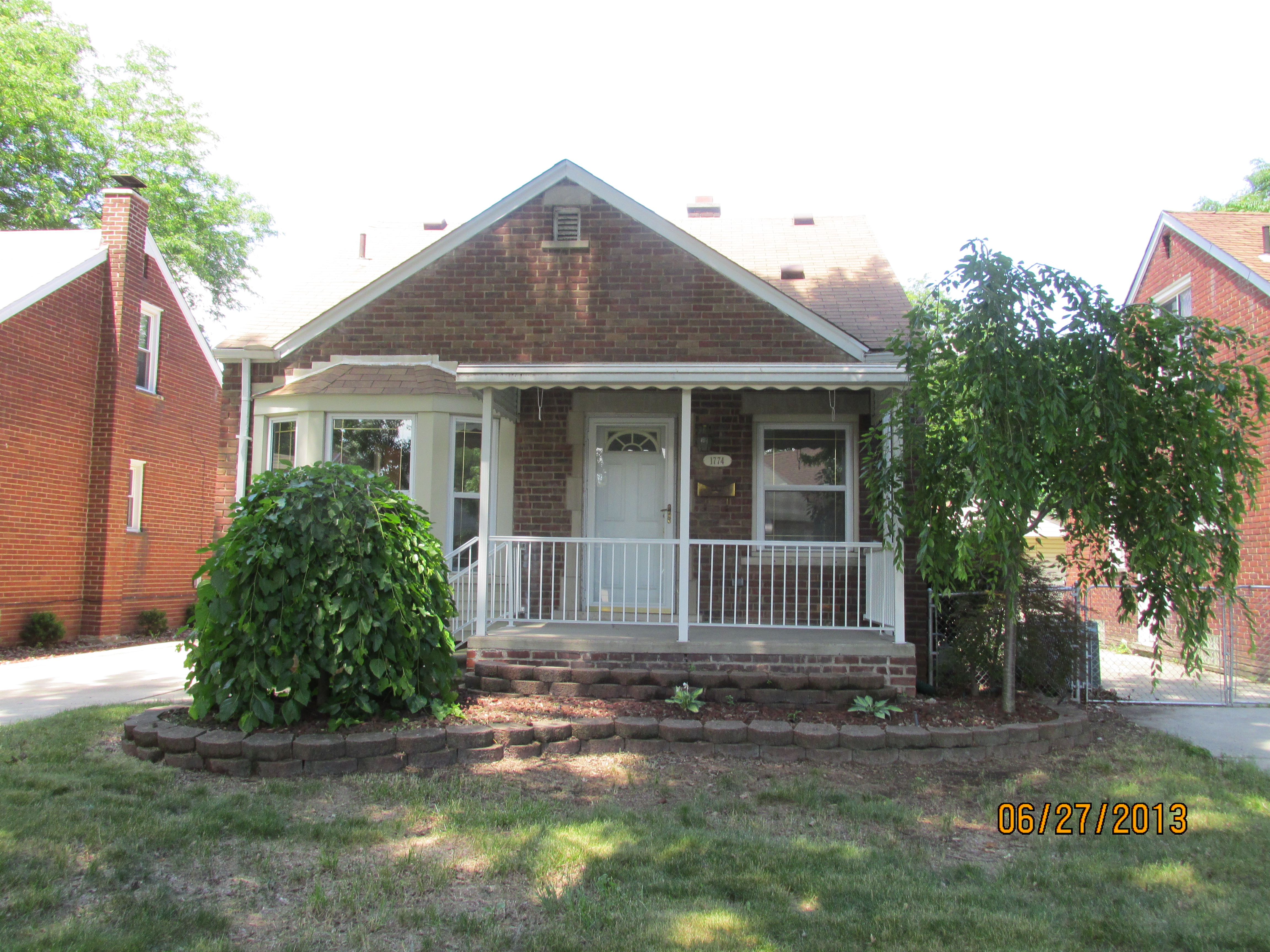 1774 Michigan Blvd, Lincoln Park, MI 48146 