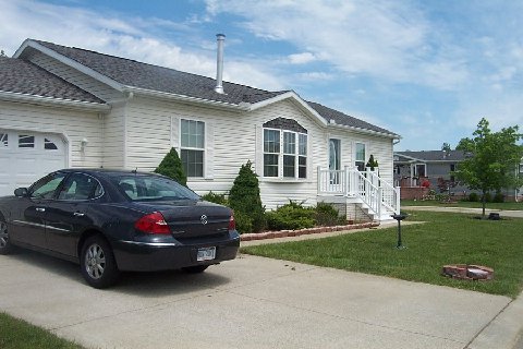 293 Madison Ct, White Lake, MI 48386 