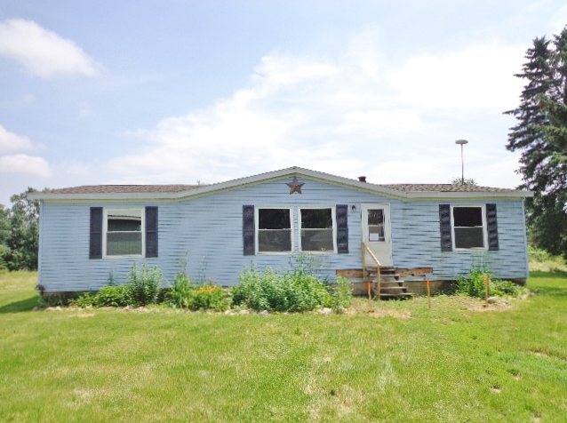 1862 Dick Rd, Ionia, MI 48846 