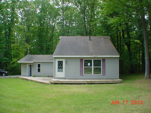 252 E Hillsdale Dr, Roscommon, MI 48653 
