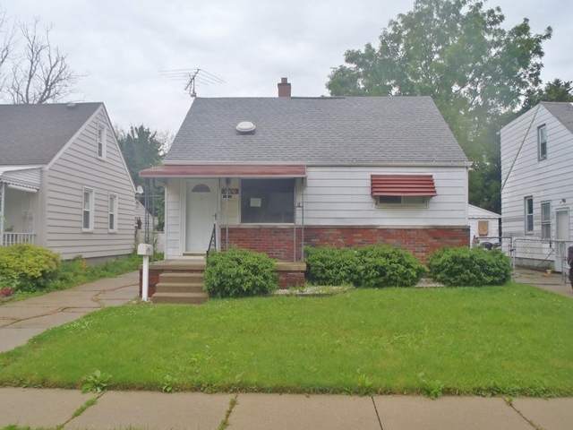 18650 Glenmore, Redford, MI 48240 