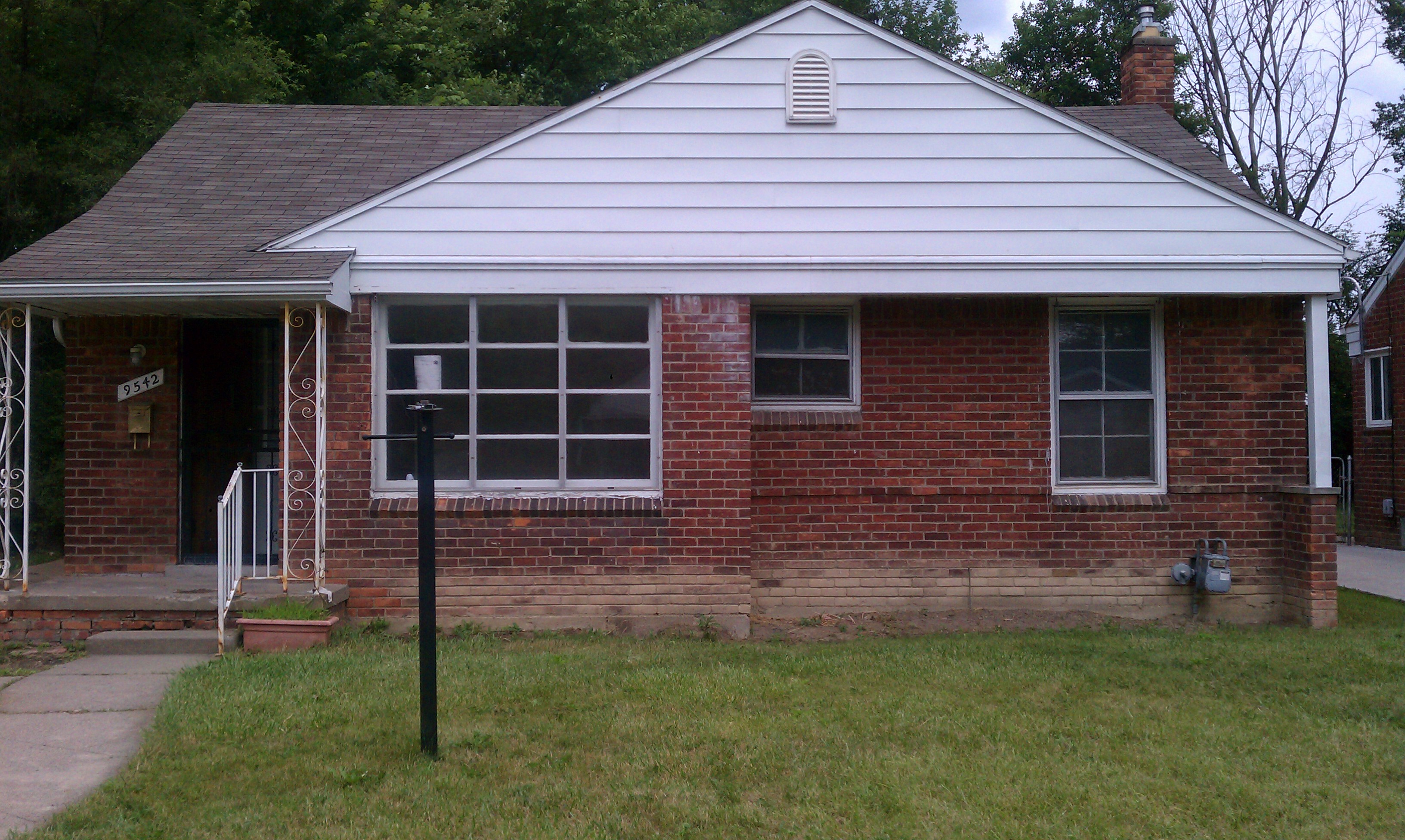 9542 Heyden, Detroit, MI 48228 