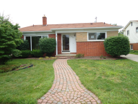 6710 Rosemary St, Dearborn Heights, MI 48127 