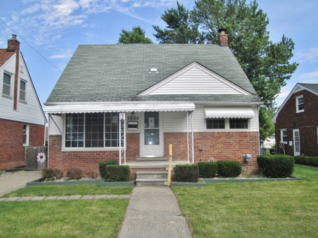 28102 Joan St, Saint Clair Shores, MI 48081 